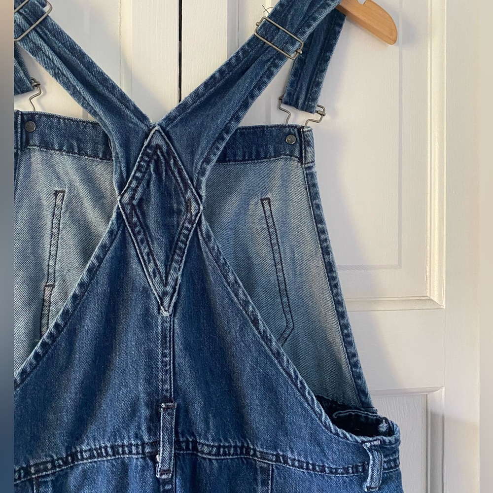 FREE PEOPLE • WE THE FREE •Denim ziggy Shortalls• SIZE Medium - Picture 5 of 7